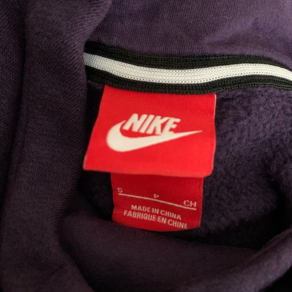 Nike Funnel-Neck Hoodie - Picture 3 of 3